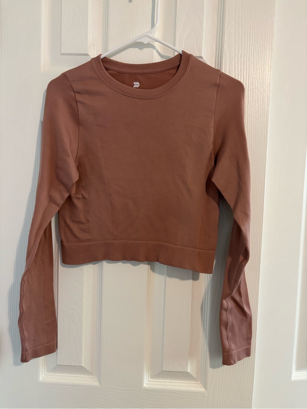 Medium All in Motion Seamless Long Sleeve Crop Top Workout Shirt - Mauve / Rust - Picture 2 of 8